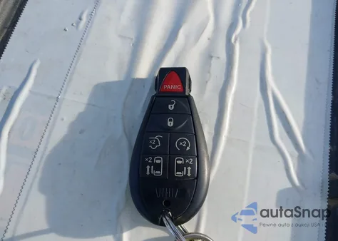 2016 Chrysler Town & Country Touring-L Anniversary Edition из США, поврежденный, VIN 2C4RC1CG2GR174651